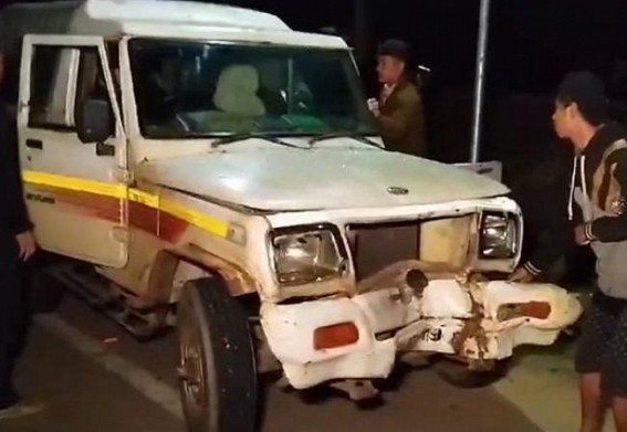 Road Accidents Continue : Two Injured in Manpathar in a crash with Police vehicle 