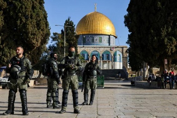 Number of worshippers allowed into Al-Aqsa for Ramadan 'same as before': Israel