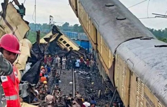 8 Died in Kanchenjunga Express mishap ; Rs. 10 lakhs announced for victim families