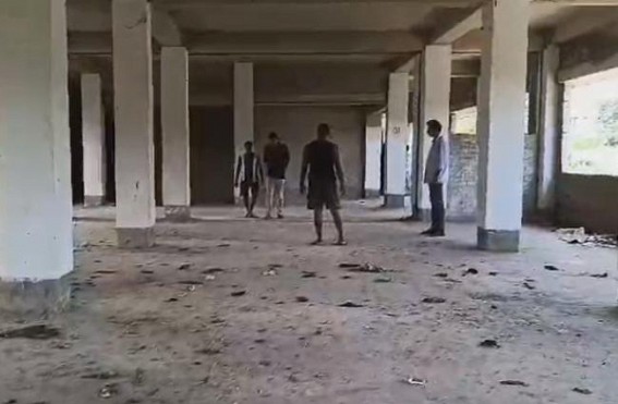 Market shed project remains half-done ; public alleged fund embezzlement