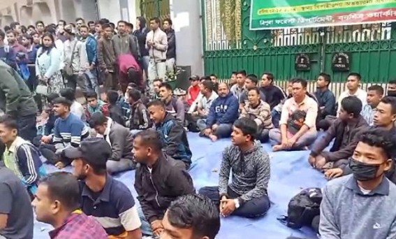 Banamitra Project Employees in Protest Demanding Regularization