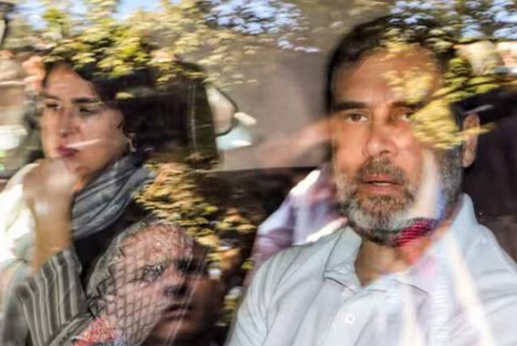 Rahul, Priyanka Gandhi stopped at Ghazipur border