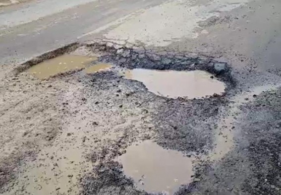 Roller-Coaster drives due to miserable condition of National Highway