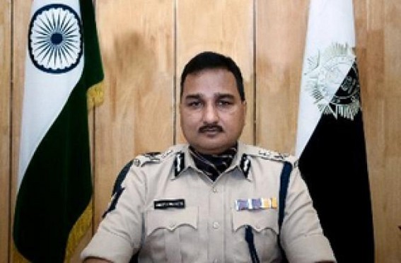 Kolkata police chief came to me several times to quit, did not accept resignation: Mamata