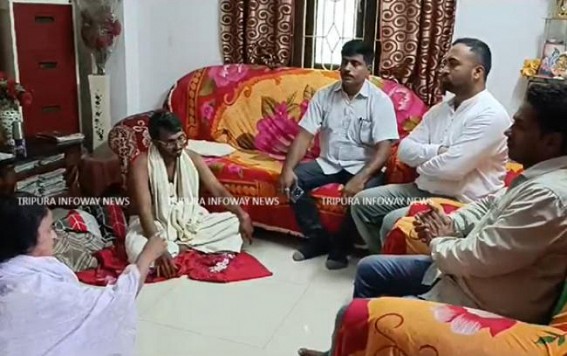 Melarmath Stabbing : Opposition MLAs visited victim’s home