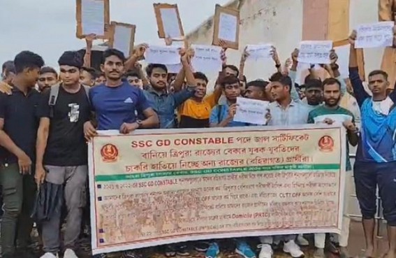 Alleging Fake PRTC distributions among outsiders, Tripura Youth held protest