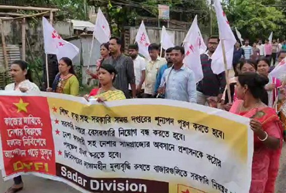 DYFI protested against Govt Job Crisis, Low Recruitment