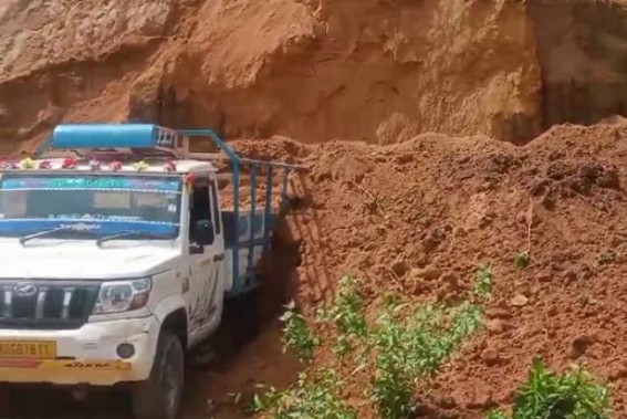 Worker critically injured after a dune collapsed on him