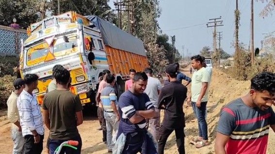 Road construction work begins without alternative route arrangement, causes havoc