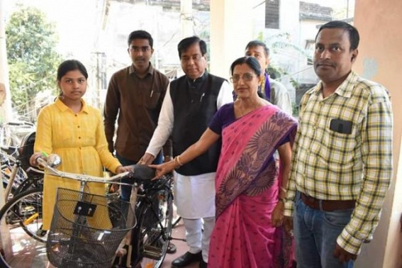 Bicycles distributed among girl students