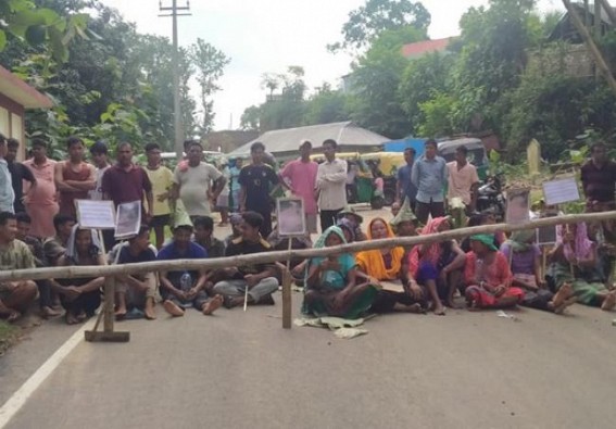 5 hours Road Blockade in Korbook demanding Electricity and Drinking Water