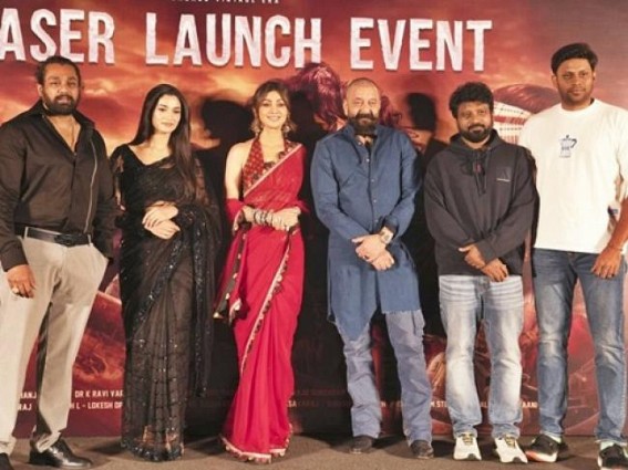 We love you all and we expect the same love back, says Sanjay Dutt