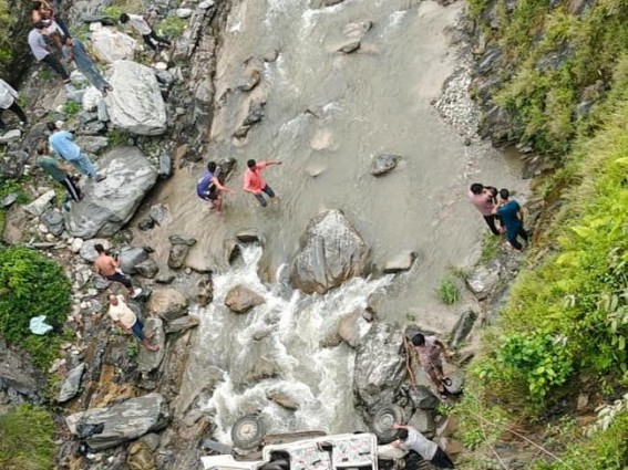 Eight dead, three injured as vehicle falls into gorge in Uttarakhand’s Pithoragarh; PM Modi expresses grief