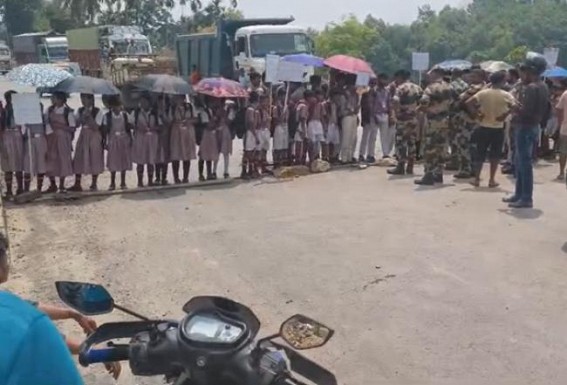 Students blocked road in Khowai demanding immediate appointment of Science Teachers