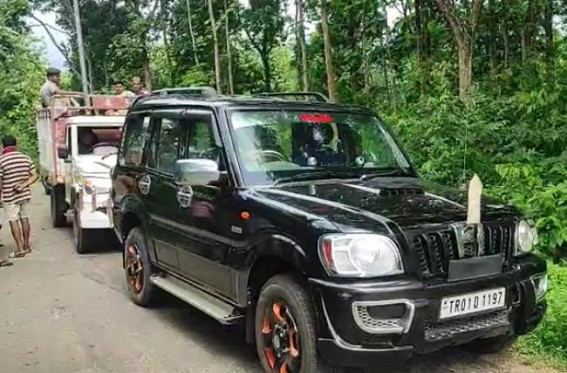 Smuggler hit Bishalgarh SDPO’s car