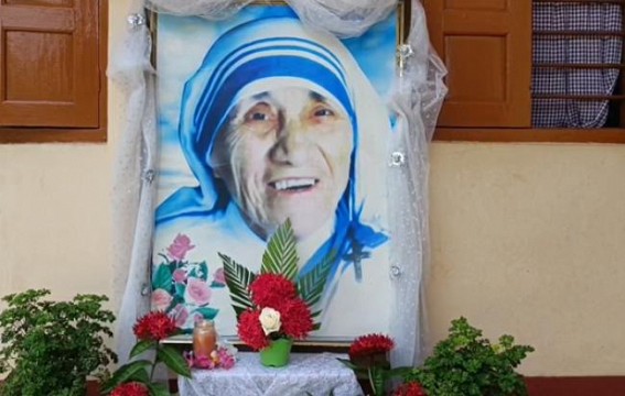 Nobel Peace Prize winner Mother Teresa, who saved Indian Orphans since the 1950s, was Remembered on her Death Anniversary 