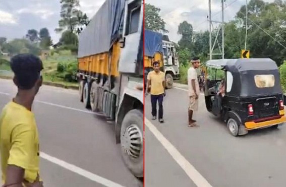 Roadblock in Fatikroy Over Extortion Allegations