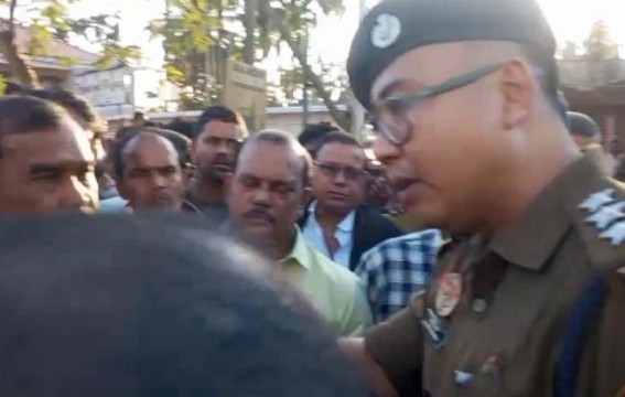 ‘5 People’s Death Does Not Hurt You?’ Police Office Furious Over Mob’s Desperate Demand for Release of Kamalpur Brick Factory Owner ‘5 People’s Death Does Not Hurt You?’ Police Office Furious Over Mob’s Desperate Demand for Release of Kamalpur Brick Factory Owner