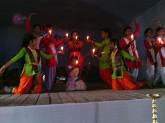 Udaipur Ramesh School observed Chicago Vijay Divas and Teachers Day