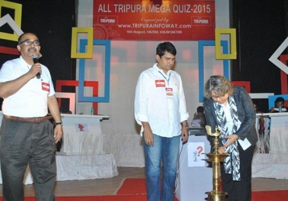 Director of British Council of Eastern India unfurls the curtain of â€˜All Tripura Mega Quiz 2015â€™