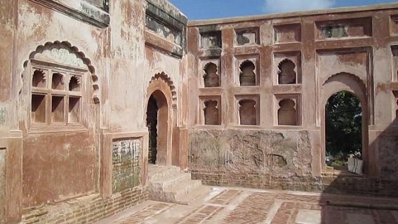  Udaipur Old Rajbari : Slow Progress of retrofitting work hampers tourism