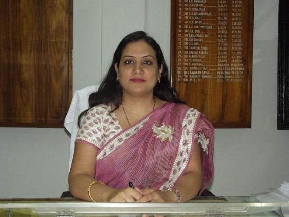 Arrogant DM Gomati Sonal Goel threatens TIWN Udaipur Correspondent over phone for publishing news item on forged International Passport brokers ; However remains silent on the actions taken by her to identify the gang