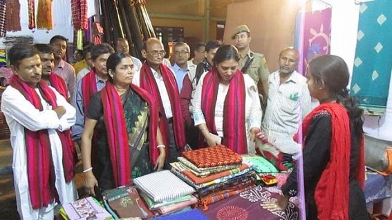 District level Handloom fair starts at Udaipur: Minister Ratan Bhowmik stresses on resham cultivation