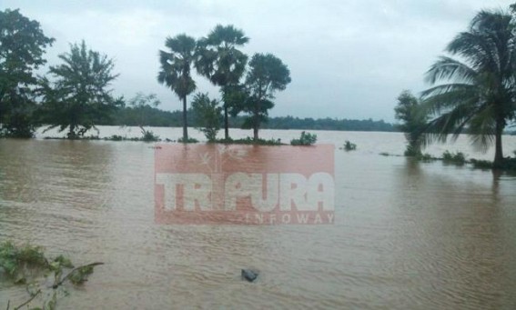 Flood hits stateâ€™s Highways, 5000 flood victims : â€˜Situation now under-controlâ€™, confirms SP Sepahijala 