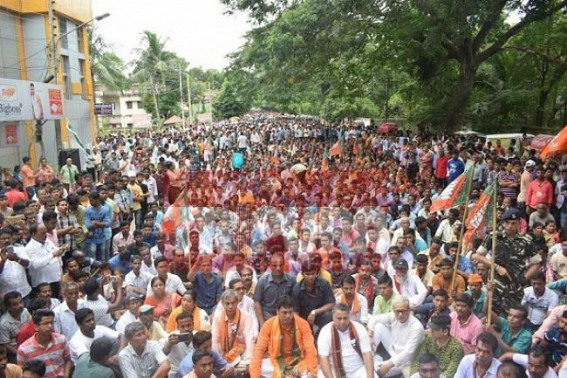 Tripura CM keeps Pay Review Committeeâ€™s decision under mat : BJP hits Raj Bhawan demanding 7th Pay Commission, CPI-Mâ€™s organized corruption continue statewide
