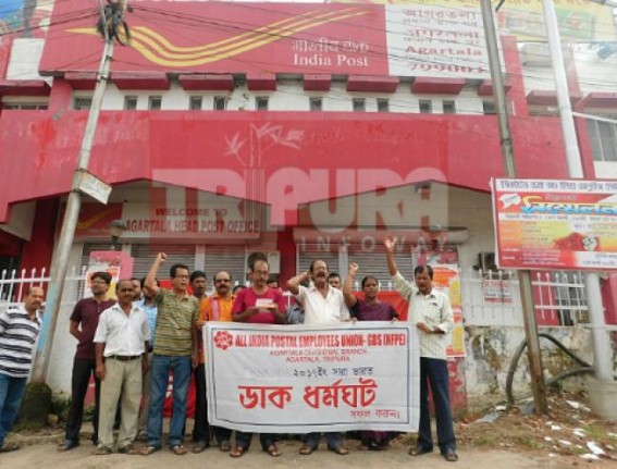 Now, thatâ€™s called Govt-Job : After banks the Post Office Employees went on Strike  