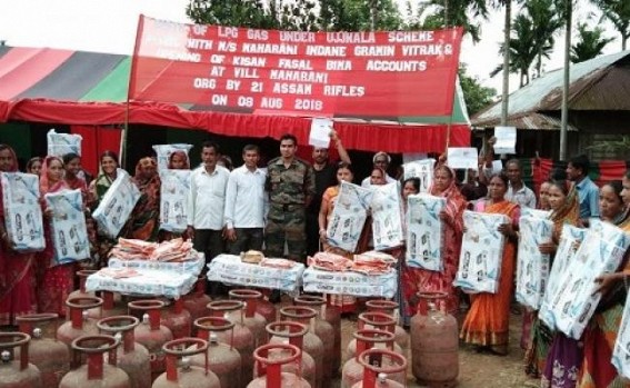 Assam Rifles facilitates Ujjwala Gas & Fasal Bima Yojna in Tripura