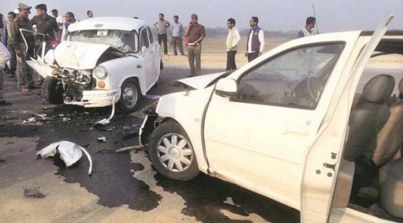 2 killed in accident on Agra-Lucknow Expressway