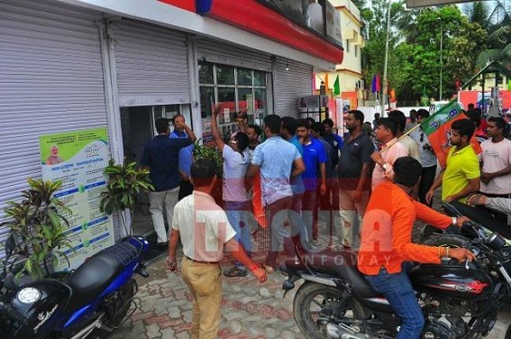 JUMLA Partyâ€™s Hooligans in action : Rattled BJPâ€™s muscle power from 12 noon, forcing Businessmen to open shops, House to house cadres sent, phone calls, threats continued  
