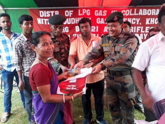 Assam Rifles felicitates distribution of gas connections on Ujjala Diwas