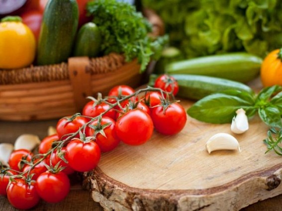 Eat tomatoes to fight liver cancer, inflammation