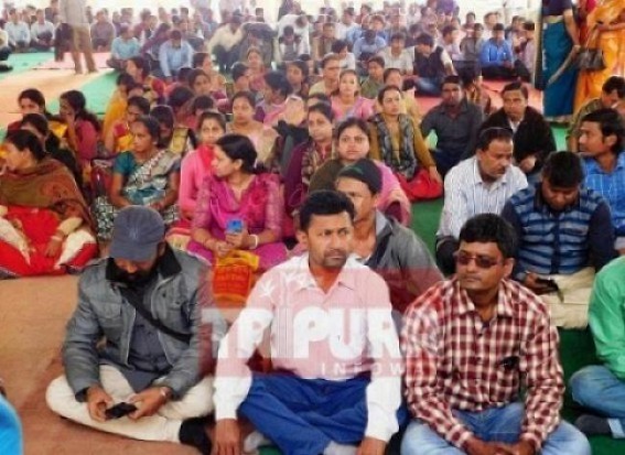 BJP Govt cold towards 10323 teachers demands, a massive protest ahead