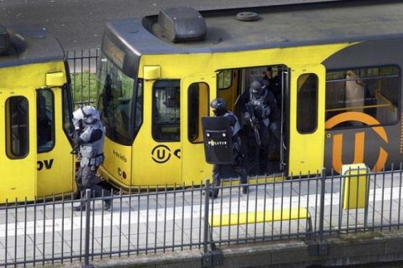 Gunman kills 3 in attack on tram in Dutch city