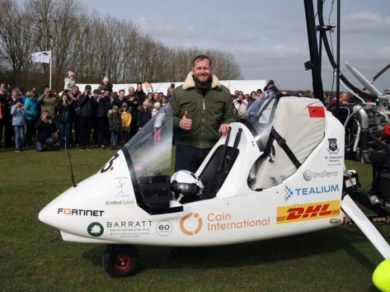 UK man aims for 1st round-the-world gyrocopter flight