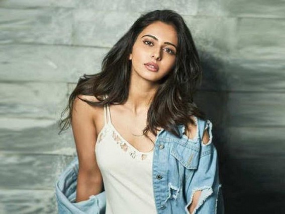 It's difficult for outsiders to get good roles: Rakul