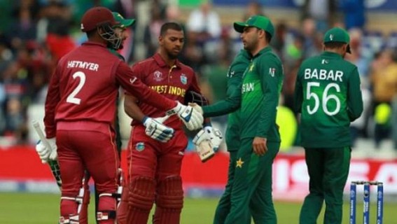 Foolish to Write Pakistan Off From WC 2019, Says Waqar Younis