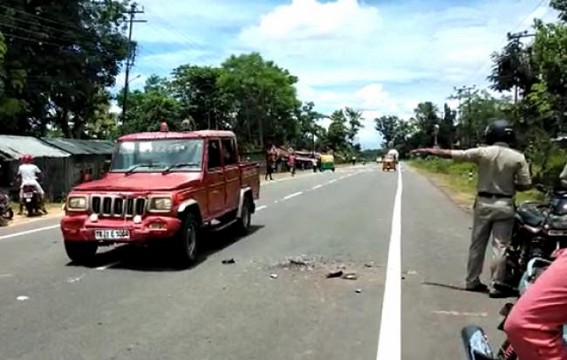 2 injured in road mishap