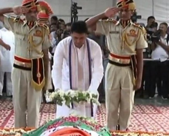 Tripura CM pays tribute to late Sushma Swaraj