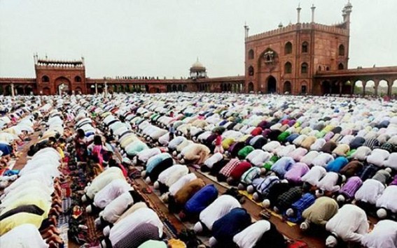 Eid, last Monday of 'Sawan' celebrated in Lucknow
