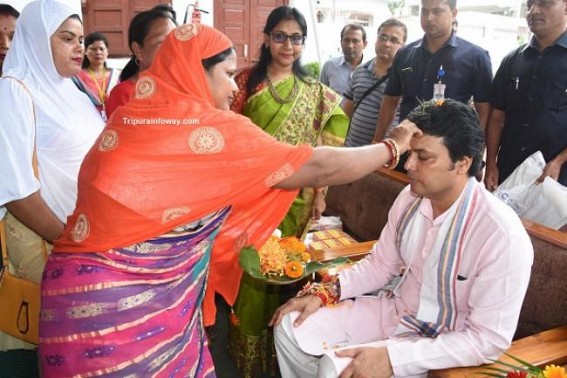 Raksha Bandhan in Tripura marks brotherhood, unity among all religions