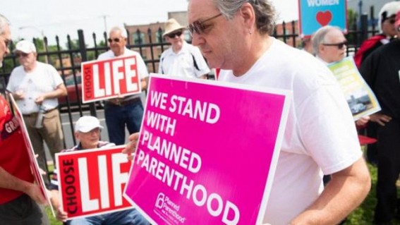 US judge blocks Missouri law banning abortion