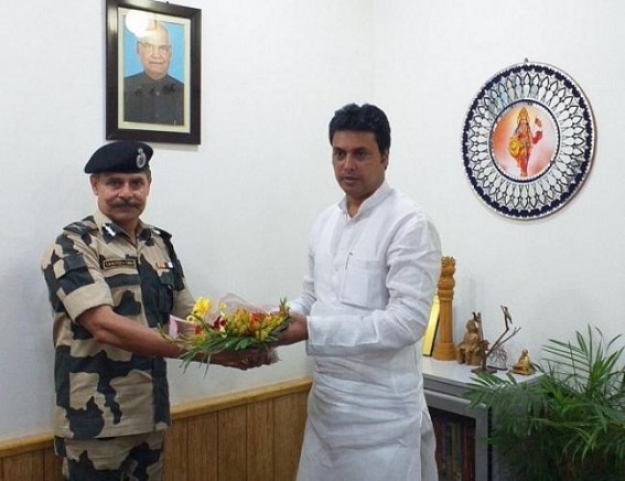Addl DG BSF (Eastern Command) met Tripura CM, discussed on cross border smuggling issues