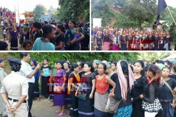 Massive protest staged by Bru Community in Kanchanpur with black flags, stopped vehicles came to take Brus to Mizoram back