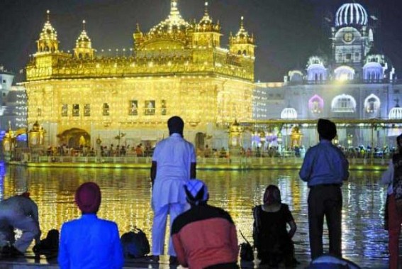 85 envoys, officials pay obeisance at Golden Temple