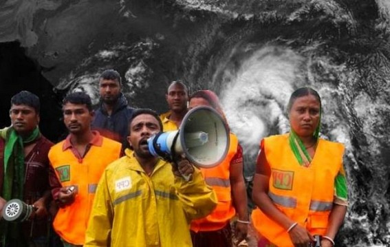 Bangladesh evacuates thousands ahead of cyclone Bulbul