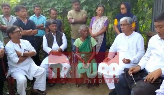 Ex-CM Manik Sarkar led CPI-M delegation visited Simna poverty led suicide victim familyâ€™s home
